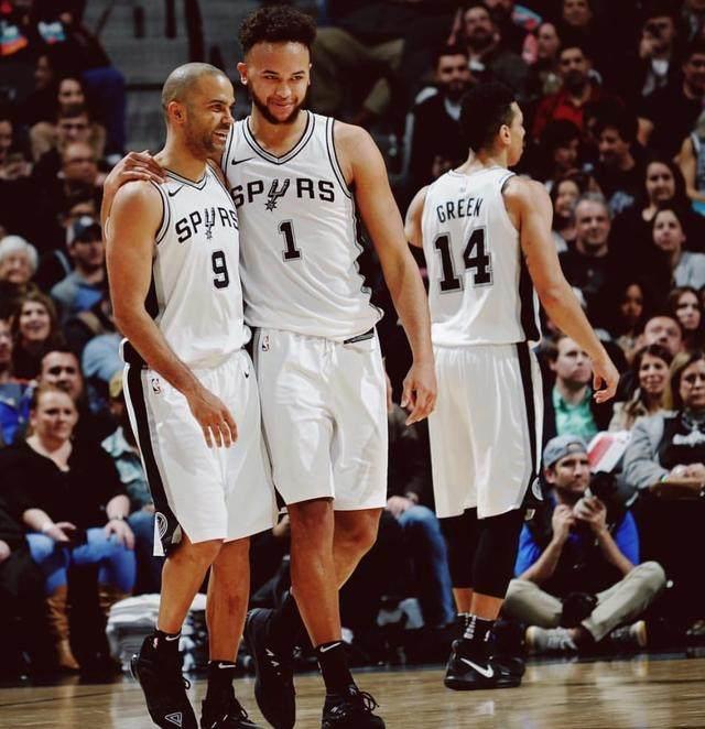 举办了一个 举办了一个