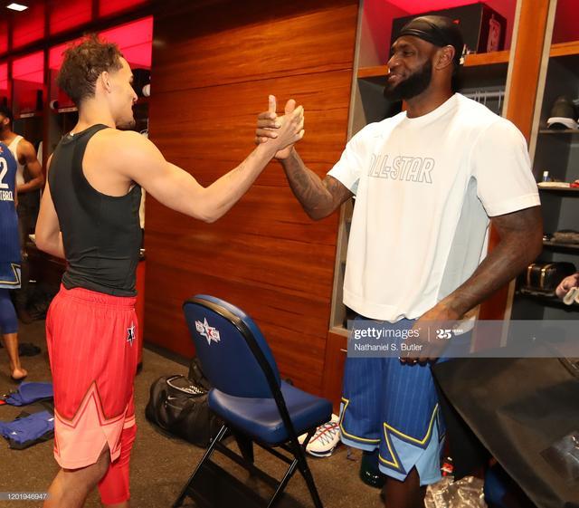 强调身高臂 强调身高臂